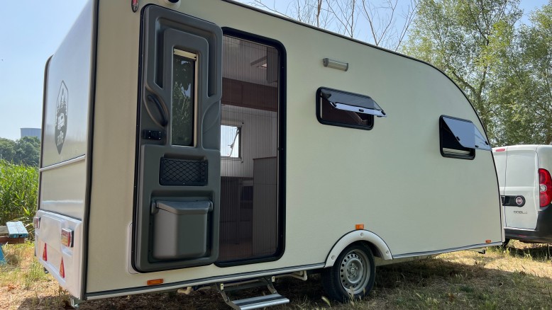 Adle 5.20 Metre Çekme Karavan