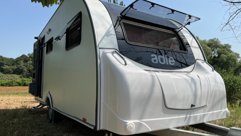 Adle 5.20 Metre Çekme Karavan